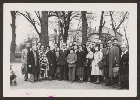  7 photos de Freinet avec un groupe de personnes